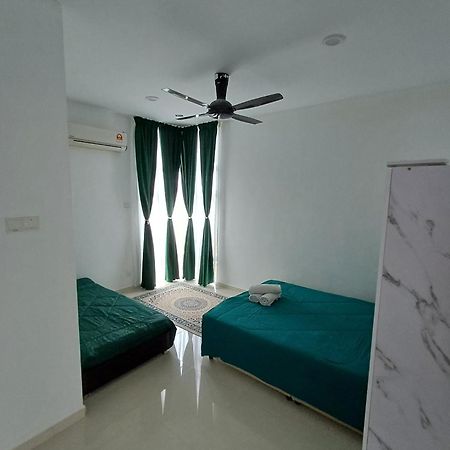 Mengkuang Villa Kampung Penarik Exterior photo
