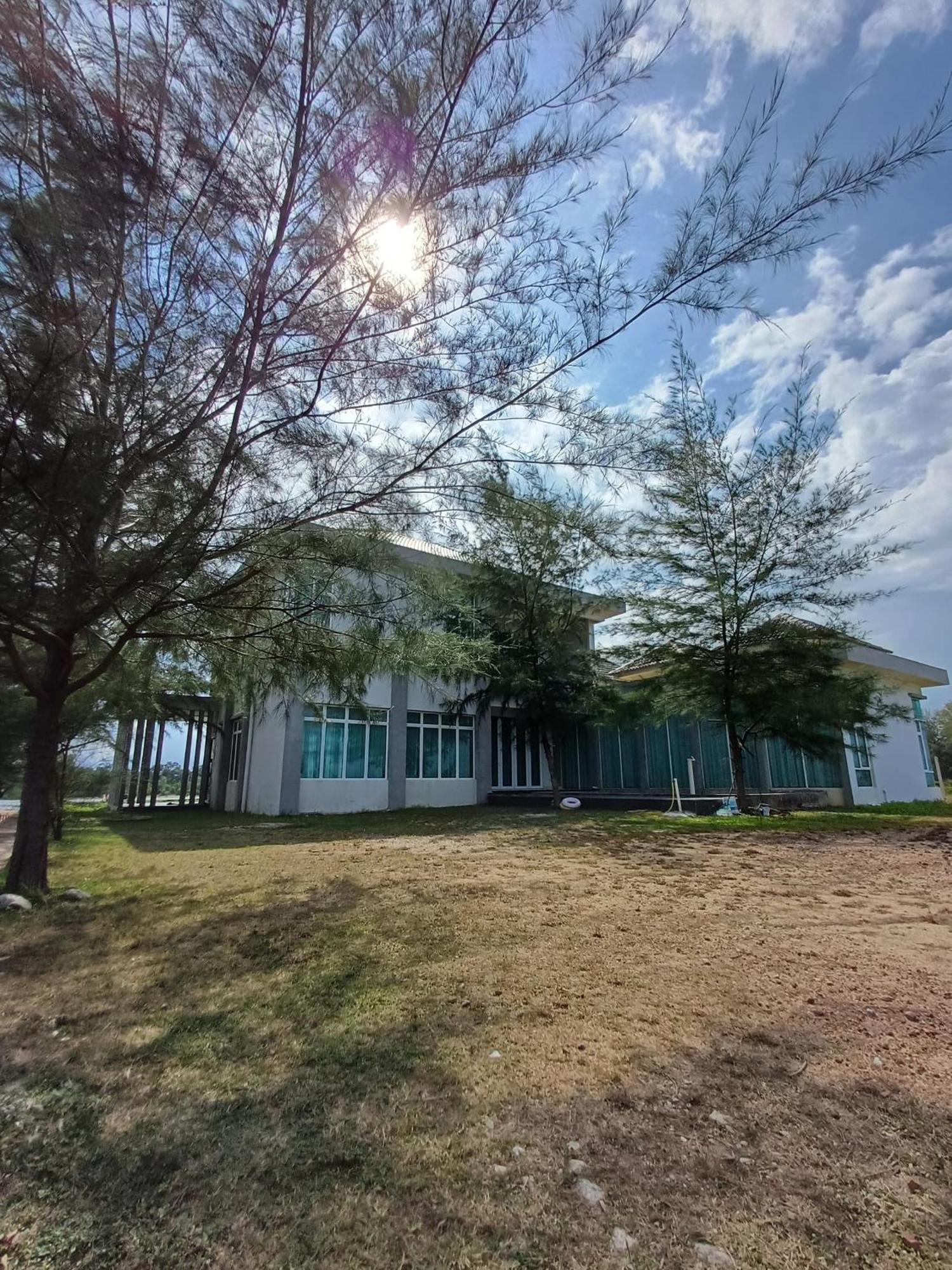 Mengkuang Villa Kampung Penarik Exterior photo