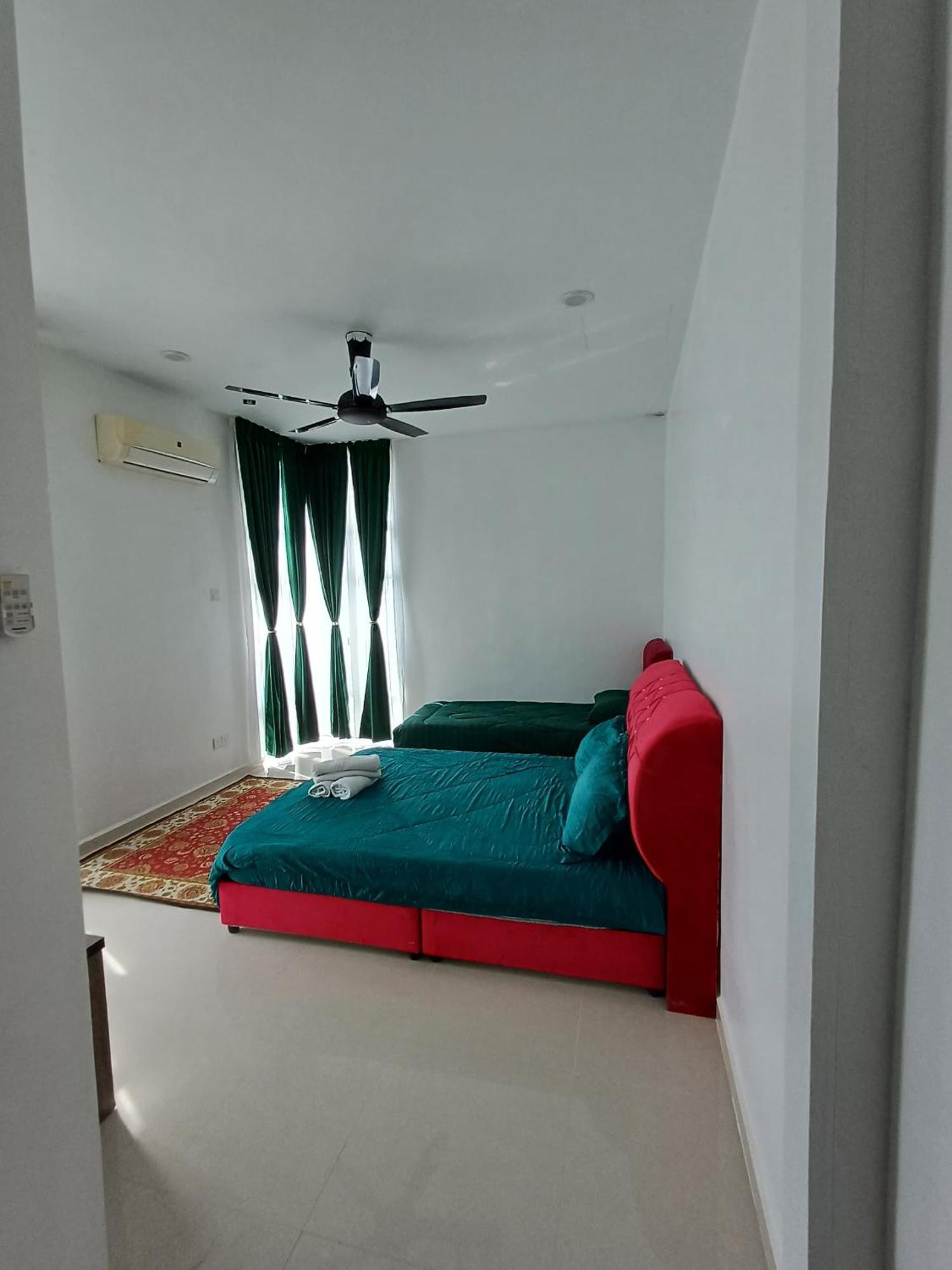 Mengkuang Villa Kampung Penarik Exterior photo